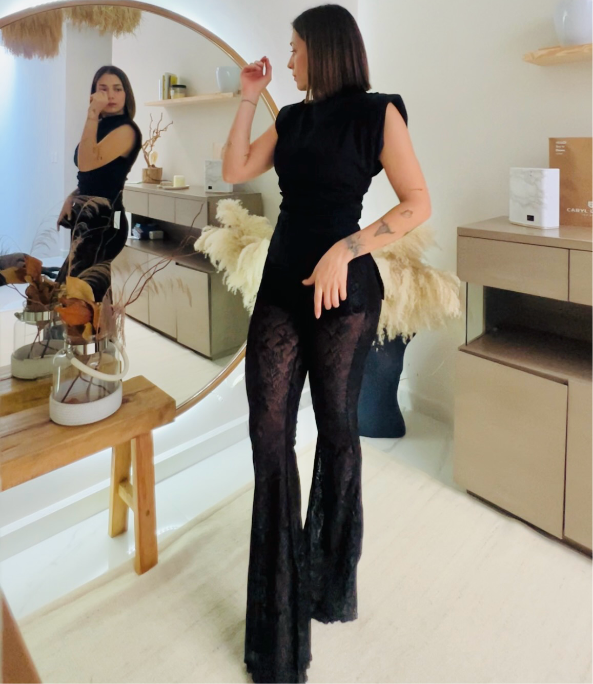Pantalón de encaje.