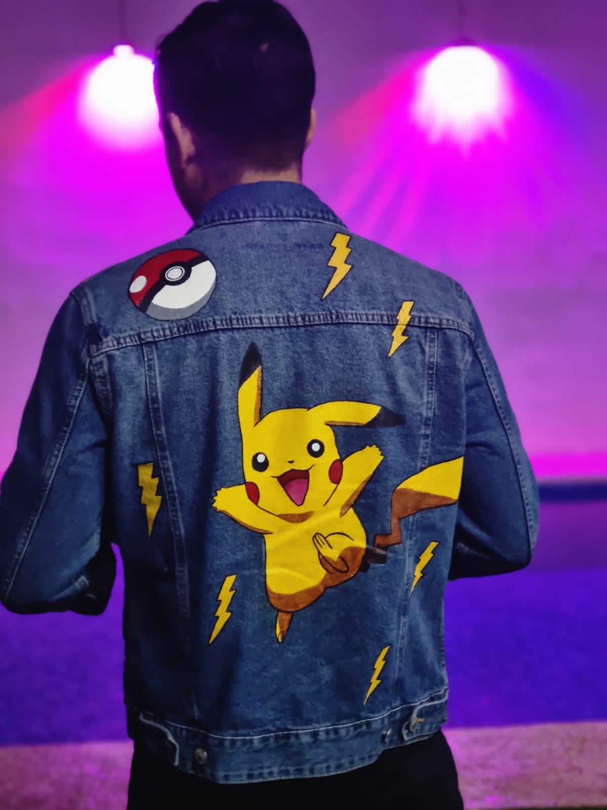CHAMARRA PIKACHU POKEMON KIDS