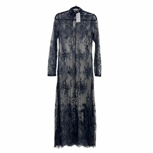 Vestido maxi de encaje.