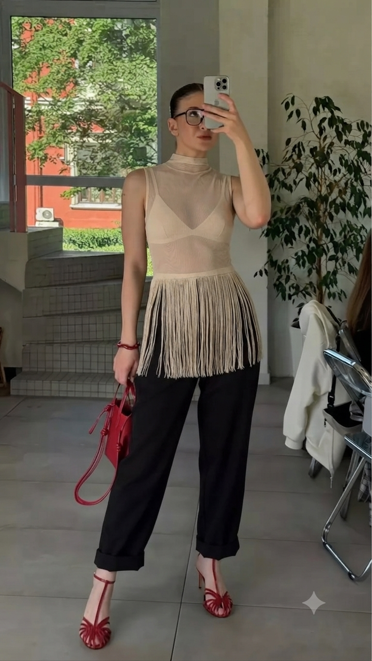 Top Cuello Perkins Transparente y flecos