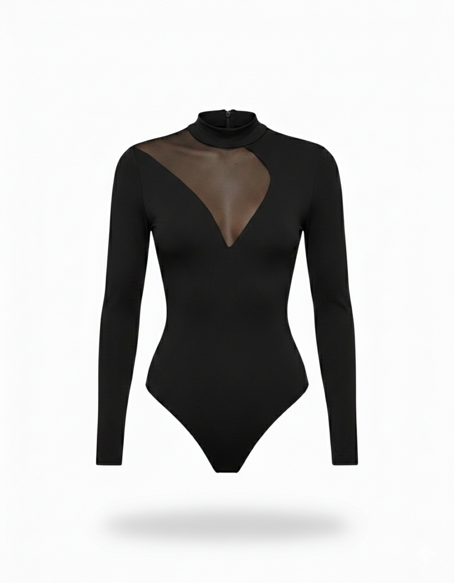 Body con semitransparencia en escote.